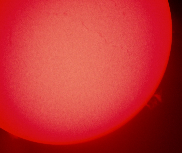 H-Alpha Sonne mit großer Protuberanz, Mär. 2007